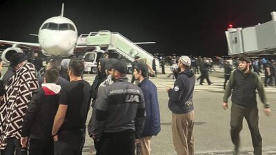 Momen Serangan Massa di Bandara Rusia Terhadap Warga Israel