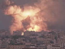 Israel Melakukan Serangan Militer yang Intensif di Gaza, Lebanon, dan Suriah