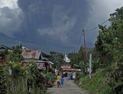 BMKG Peringatkan Bahaya Debu Vulkanik dari Lima Gunung Berapi Ini