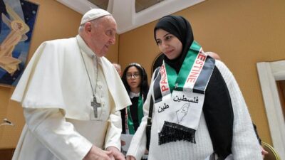 Paus Membicarakan Gaza dan Tempat Kelahiran Yesus dalam Misa Natal