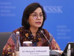 Sri Mulyani Mengungkapkan Duka Cita dan Mengirimkan Doa untuk Rizal Ramli