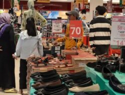 Transmart Menawarkan Diskon Hingga 70% untuk Sepatu & Sandal Selama Acara Full Day Sale