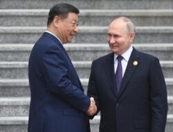 Xi Jinping dan Putin Berduet Mematikan dalam Penerimaan di China