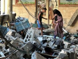 Israel Bombs Gaza Refugee Camps During Dawn Prayer