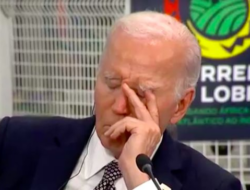 “Pemimpin AS Joe Biden Ketiduran di Pertemuan dengan Negara Afrika: Analisis Menarik”