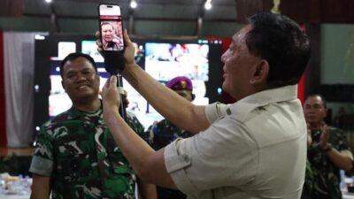 “Prabowo Sapa Prajurit TNI di Papua, Menuju 2025”