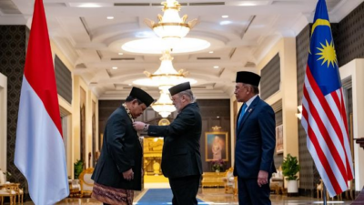 Prabowo Terima Penghargaan: Wawasan Lawatan Malaysia Terbaru