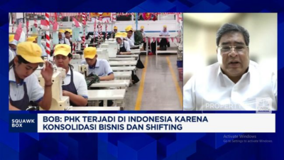 Menangani Masalah PHK Luas di Industri Padat Karya