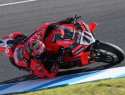 Hasil Balapan {FP1 WSBK Australia}: Bulega Berada di Puncak, Ducati Mendominasi