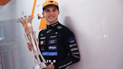 Verstappen Terkesan Pengaruh Webber pada Piastri