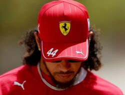 Schumacher Khawatir Hamilton Meninggalkan Ferrari Dengan Cepat