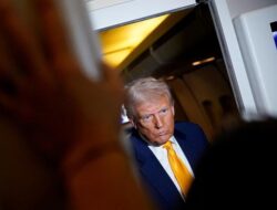 Perang Dagang: Trump Revisi Tarif dalam ‘Jilatan Ludah’ Terbaru