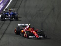Sainz: Hamilton Kesulitan di Ferrari – Analisis