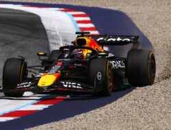 Max Verstappen Keluhkan Masalah Understeer
