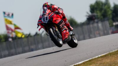 Bulega Dominasi FP2 WSBK Inggris: Keunggulan Tak Terbendung