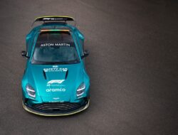 Aston Martin Vantage S Safety Car Debut di GP Belanda: Semua yang Perlu Anda Ketahui