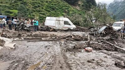 Banjir Dahsyat: Puluhan Tewas, Ratusan Hilang