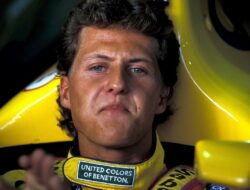 Michael Schumacher Menyulitkan The Stig: Top Gear Secrets