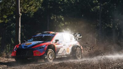 Tanak Alami Masalah, Fourmaux Pimpin WRC Cile