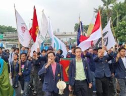 Warga Jakarta Ramai Kabur ke Destinasi Tak Terduga saat Kisruh Demo